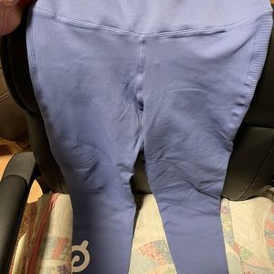 Peloton leggings size medium